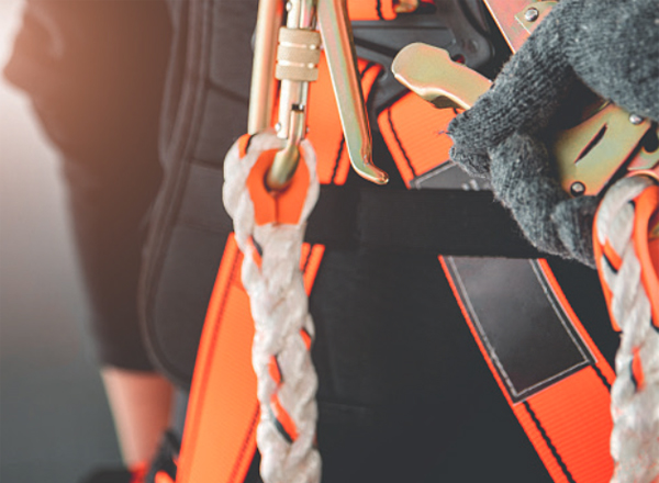 安(ān)全帶和安(ān)全繩兩者之間的區(qū)别